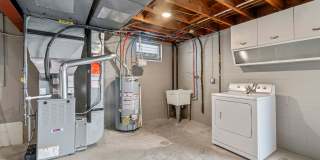 AVAILABLE NOW! FULLY RENOVATED 3-bedroom in BALDWIN! Gallery 31