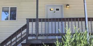 Lovely 2 bed 1.5 bat Condo is quiet Stamford Neighborhood Gallery 1