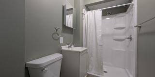 Newly Renovated 4 bedroom house Gallery 4