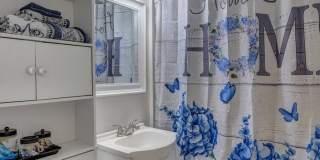 Charming 2BR House in Savannah Gallery 7