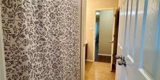 Room in 3 Bedroom Home at Nottingham Loop Gallery 15