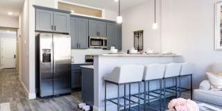 The Residence at 1555 Elm Gallery 24