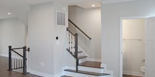 End-unit Townhouse with mountain views Gallery 14