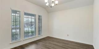 500 Cowboy Way Gallery 5