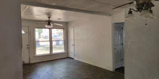 Spacious 3 Bed 1 bath home Gallery 4