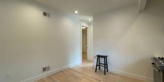 527 Monroe Street Gallery 11