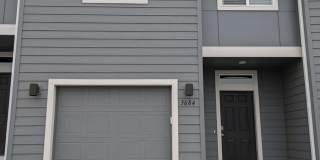 3 Bedroom 2.5 Bathroom Townhome Gallery 1