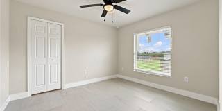736-738 Gilbert Avenue S Gallery 21