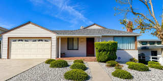 1384 Vista Grande Gallery 1