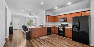 927 E Swift Drive Gallery 11