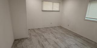 54045 Pine Crest Ave Gallery 8