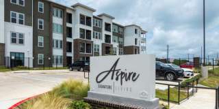 Aspire at Del Valle Gallery 1