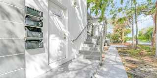 407 SE 9th Court Gallery 22