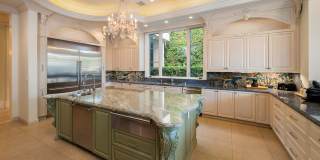 718 N Rodeo Dr Gallery 17