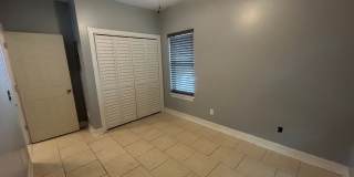 Midtown 2/1 All Utilities/Internet Included Gallery 8