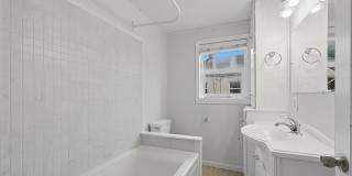 3bed/1 bath near Point Defiance Gallery 16