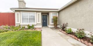 Beautiful Spacious Country Living Home! Gallery 1
