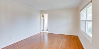 9552 BIRMINGHAM Drive Gallery 5