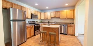 3 Bed 2.5 Bath Condo that backs to the park! Gallery 5