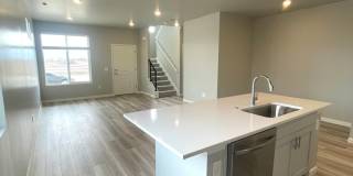 Saratoga Springs 4 Bedroom Townhome Gallery 4
