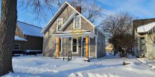 Renovated 3-Bedroom Gem Near Downtown Indy, Available NOW! Gallery 1