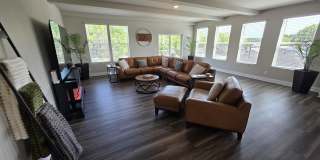 1250 Coach Station Alley Gallery 1