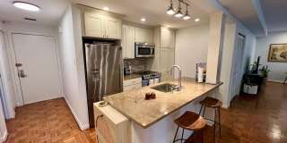 Gorgeous 2-Bed/2-Bath Condo in the Heart of Old City! Available August 1st! Gallery 16