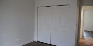 320 Harry Avenue S Gallery 19