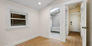 Bright 3 Bed | 2 Bath Home in Renton – 1,000 Sq Ft Gallery 24