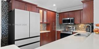 20100 W Country Club Dr Gallery 1
