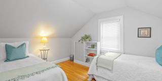 989 Union Street Gallery 43