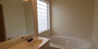 LOVELY HOME in Hamburg; Renovated, Garage, Many Upgrades! Gallery 28