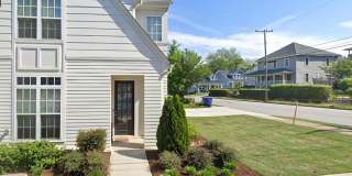 Beautiful Townhome for Rent Gallery 1