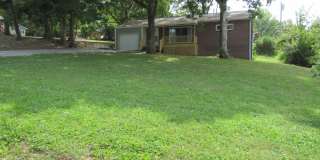 *Maryville 37804 - Charming 2 bedroom, 1 bath Brick Rancher with a 1-car garage - Call Adam Sharp 865-254-0980 Gallery 1