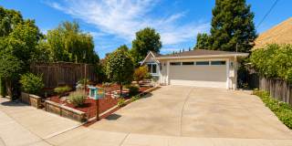 Gorgeous 3 Bedroom 2 Bath Home with Spectacular Curb Appeal! Gallery 1