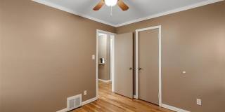 20254 Mackay Street Gallery 12