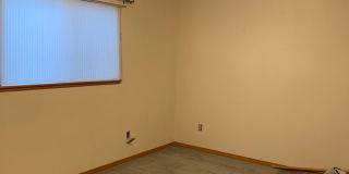 Charming three bedroom home for Rent on Butterfield Gallery 8