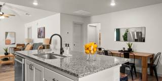 Fully Furnished 3 Bed 2 Bath Home Gallery 6