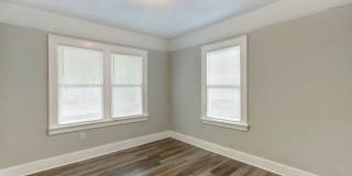 Newly Renovated 2BR/1BA Home In Downtown Savannah Gallery 9