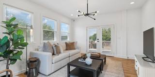 Beautifully Remodeled Home Just Minutes From Downtown Nashville Gallery 1