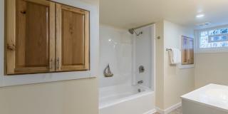 Adorable home with 3 Units in Tacoma Gallery 11