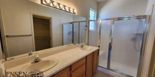 Three Bedroom Home in Sunriver Gallery 18