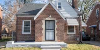 Update charming 3 bedroom bungalow Gallery 1