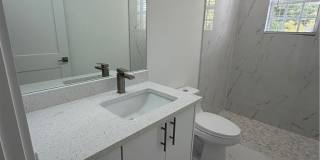 723 Ivan Avenue S unit: 723 Gallery 30