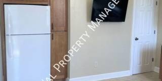 Spacious 3 Bedroom Home – Backyard + Porch Included! Gallery 8