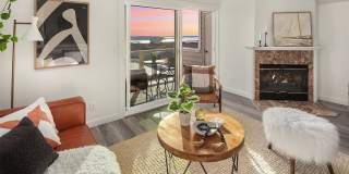 Top-Floor Corner Condo with Spectacular Views of the Space Needle & TWO Parking Spaces Gallery 5