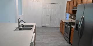 Large 4 bedroom home awaits your arrival! Gallery 7