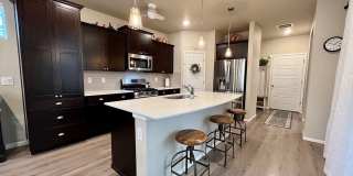 Beautiful Home Ten Trails Community Black Diamond Gallery 5
