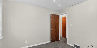 $1050 Charming 2 Bed Home Gallery 12