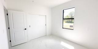 721 Bering Avenue S Gallery 13